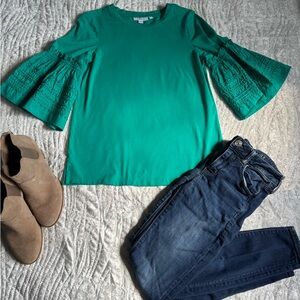 🔥 New! Chico's Vibrant Green Crew Neck Top